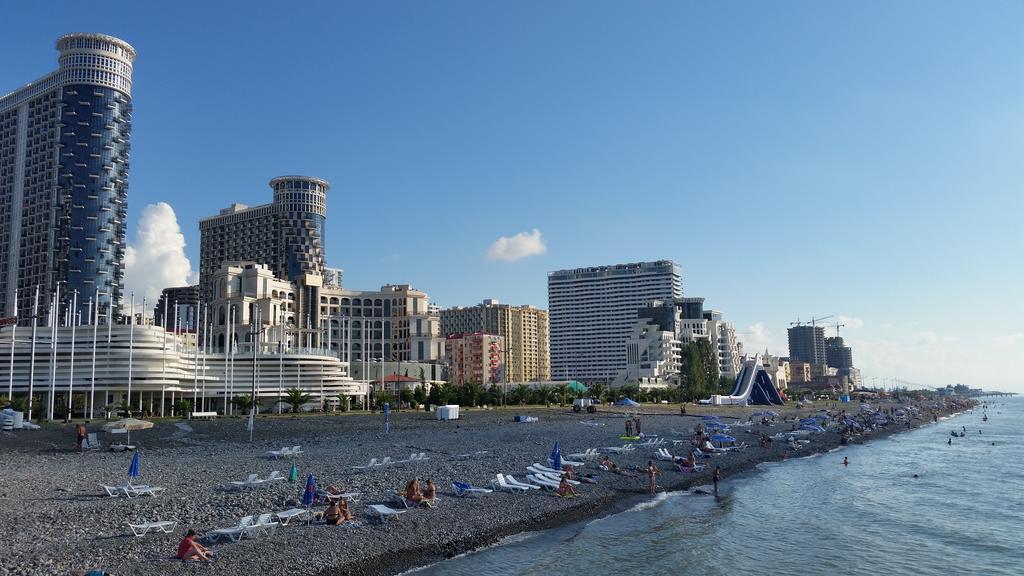 Orbi Dima Apart. Batumi Apartamento Exterior foto